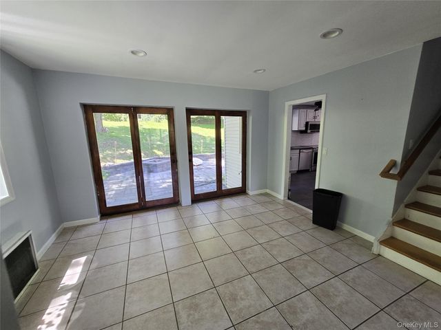 1433 Route 208, Washingtonville, NY 10992