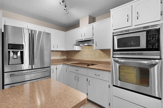 602 FOURTH AVENUE, Lady Lake, FL 32159