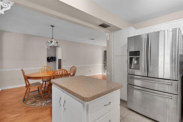 602 FOURTH AVENUE, Lady Lake, FL 32159