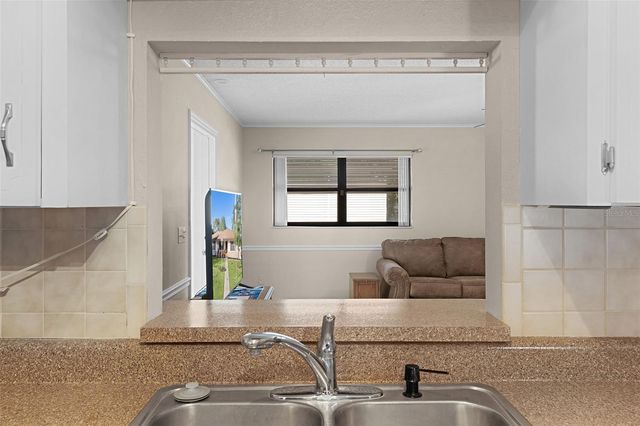 602 FOURTH AVENUE, Lady Lake, FL 32159