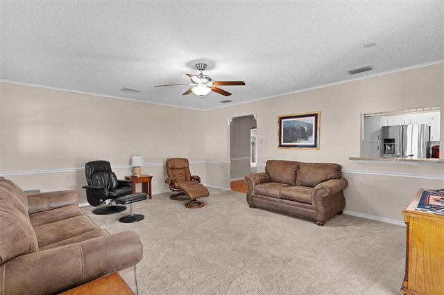 602 FOURTH AVENUE, Lady Lake, FL 32159