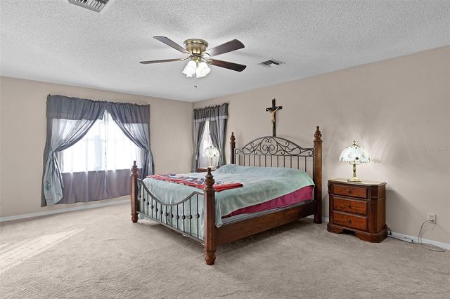 602 FOURTH AVENUE, Lady Lake, FL 32159