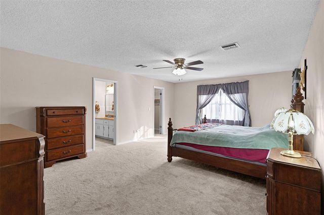 602 FOURTH AVENUE, Lady Lake, FL 32159