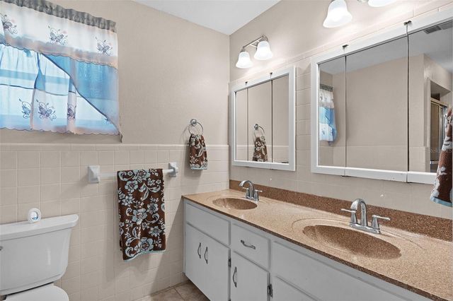 602 FOURTH AVENUE, Lady Lake, FL 32159