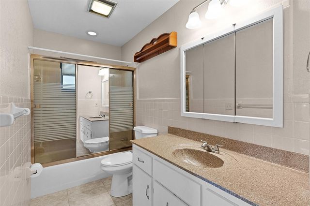 602 FOURTH AVENUE, Lady Lake, FL 32159