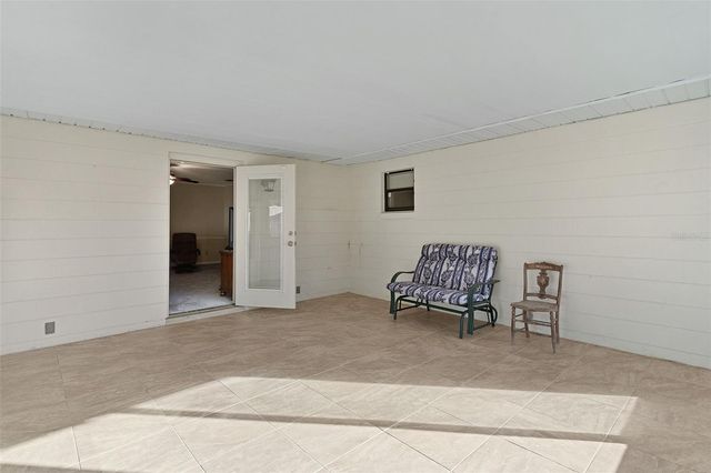 602 FOURTH AVENUE, Lady Lake, FL 32159