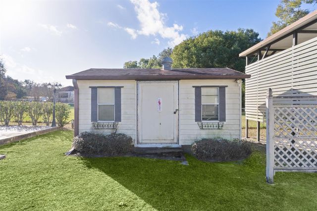 602 FOURTH AVENUE, Lady Lake, FL 32159