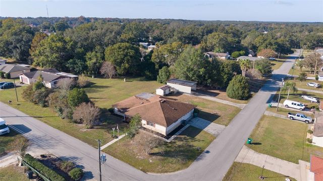 602 FOURTH AVENUE, Lady Lake, FL 32159