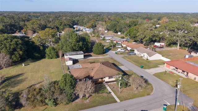602 FOURTH AVENUE, Lady Lake, FL 32159