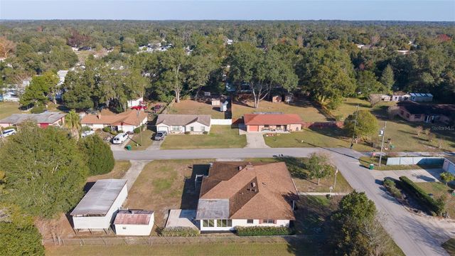 602 FOURTH AVENUE, Lady Lake, FL 32159