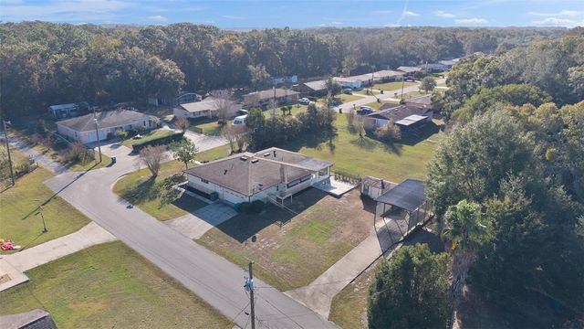 602 FOURTH AVENUE, Lady Lake, FL 32159