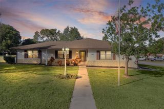 602 FOURTH AVENUE, Lady Lake, FL 32159