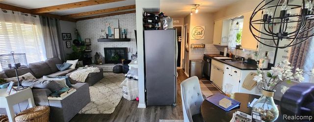 1069 Elodie Drive, Flint, MI 48532