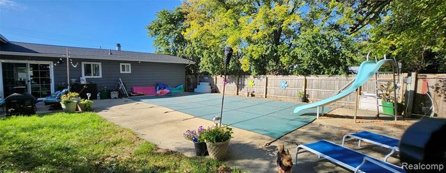 1069 Elodie Drive, Flint, MI 48532