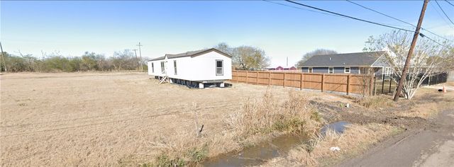 313 Industrial St, Taft, TX 78390