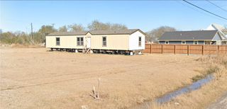 313 Industrial St, Taft, TX 78390