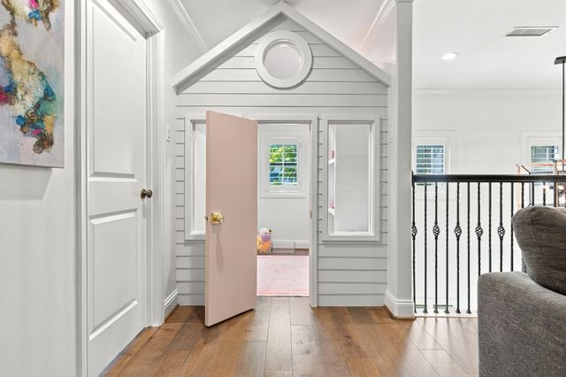 4424 Betty Street, Bellaire, TX 77401