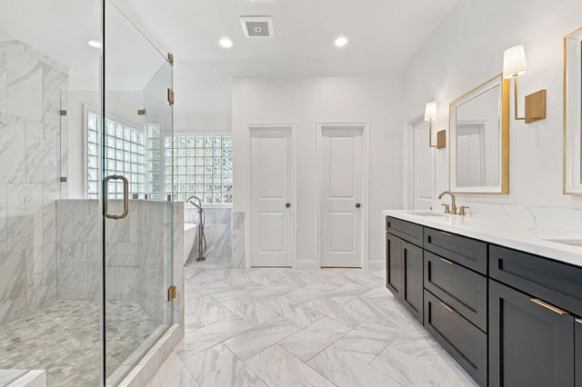4424 Betty Street, Bellaire, TX 77401