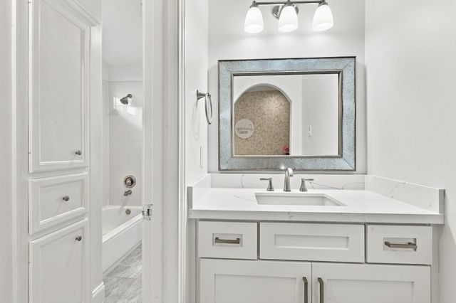 4424 Betty Street, Bellaire, TX 77401