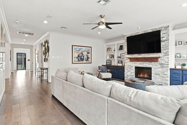 4424 Betty Street, Bellaire, TX 77401