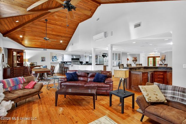 20419 Robinson Road, Gulfport, MS 39503