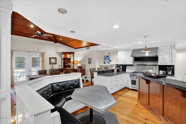 20419 Robinson Road, Gulfport, MS 39503
