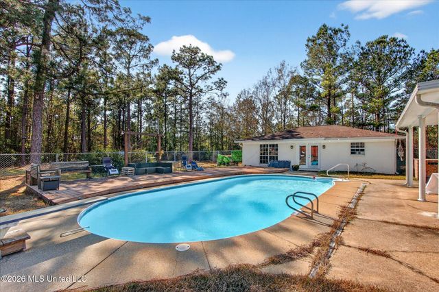 20419 Robinson Road, Gulfport, MS 39503