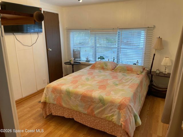 1020 Laurel Court NE, Palm Bay, FL 32907