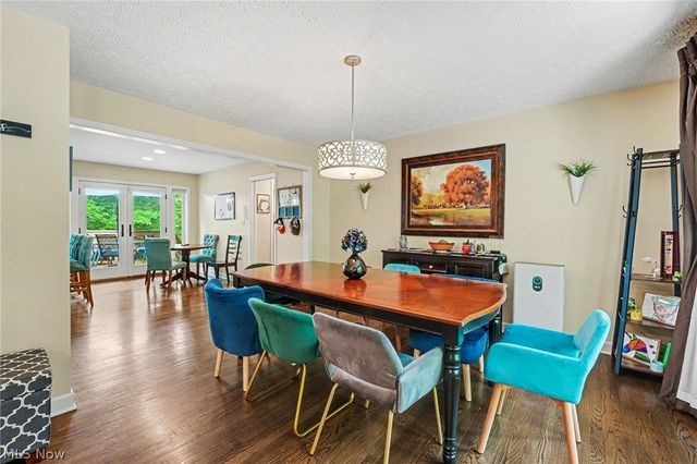 7850 Mayfield Road, Gates Mills, OH 44040