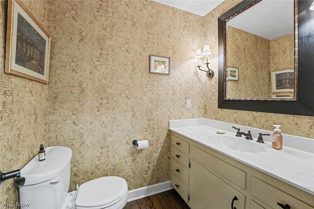 7850 Mayfield Road, Gates Mills, OH 44040