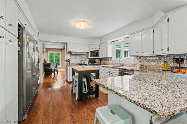 7850 Mayfield Road, Gates Mills, OH 44040