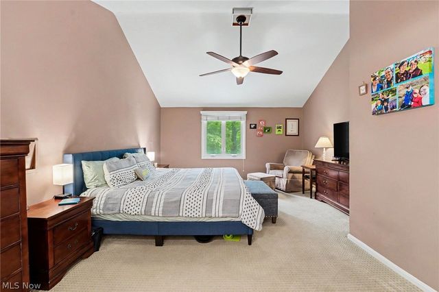 7850 Mayfield Road, Gates Mills, OH 44040