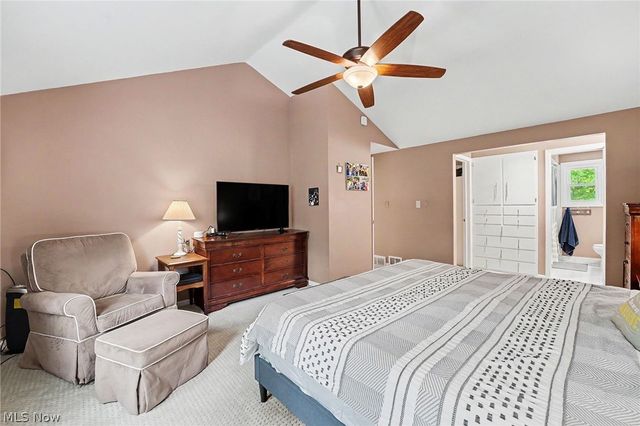 7850 Mayfield Road, Gates Mills, OH 44040
