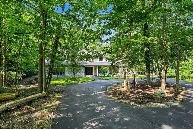 7850 Mayfield Road, Gates Mills, OH 44040