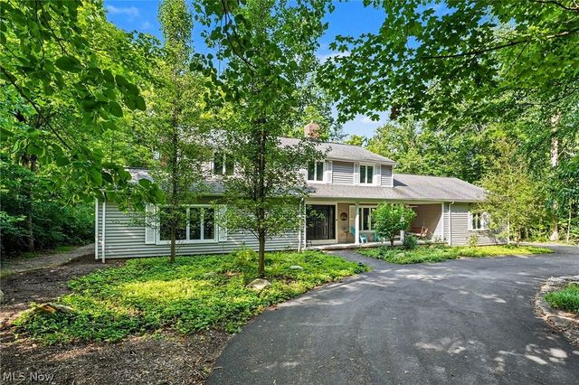 7850 Mayfield Road, Gates Mills, OH 44040