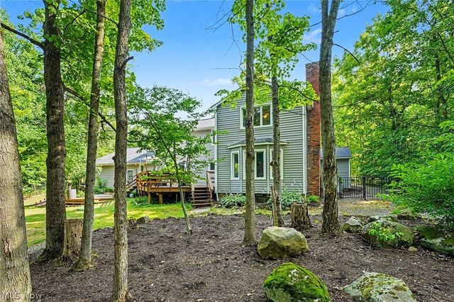 7850 Mayfield Road, Gates Mills, OH 44040