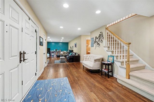 7850 Mayfield Road, Gates Mills, OH 44040