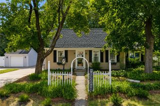 59 Pinecrest Drive, Pawtucket, RI 02861