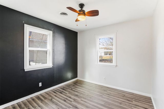 571 Ironton Street NE, Fridley, MN 55432