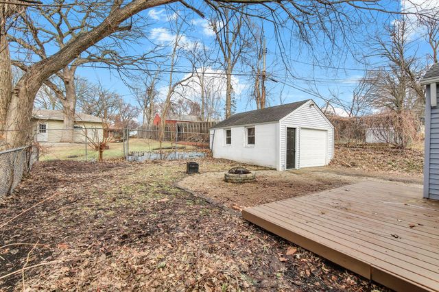 571 Ironton Street NE, Fridley, MN 55432