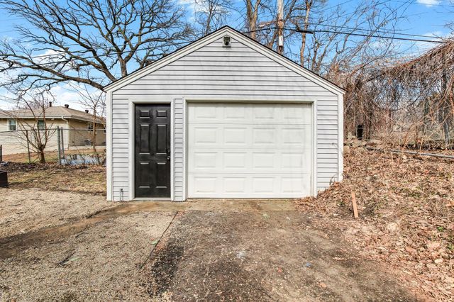 571 Ironton Street NE, Fridley, MN 55432