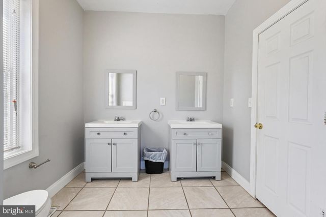 422 SUMMER AVE, Edgewater Park, NJ 08010