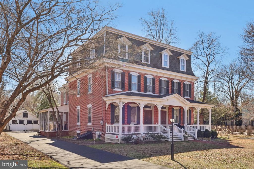 Image 3 of property listing at 422 SUMMER AVE, Edgewater Park, NJ 08010