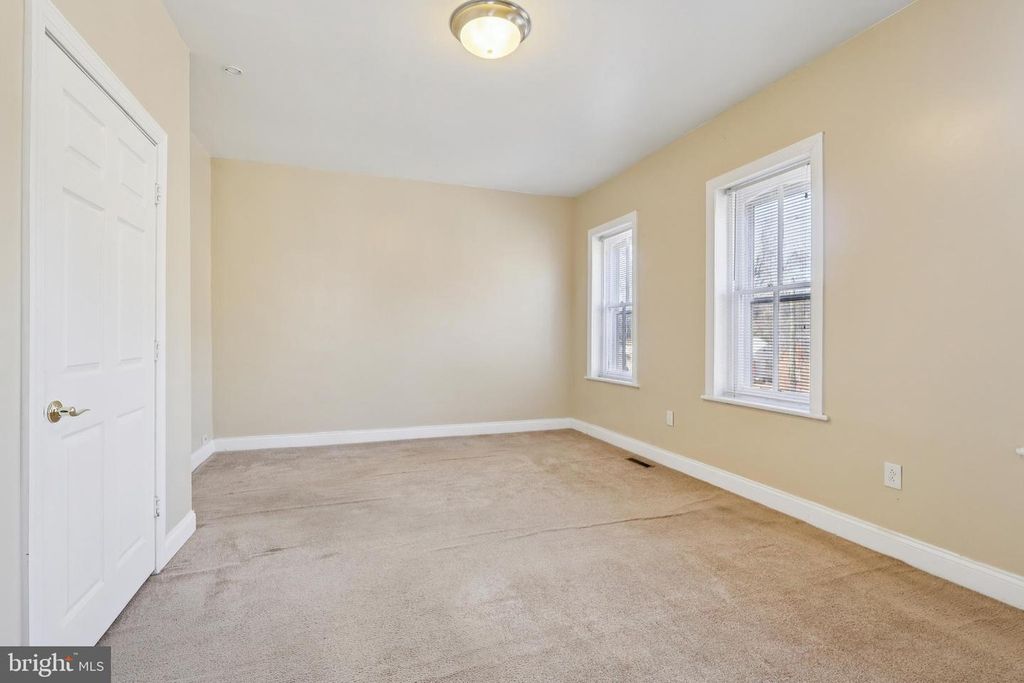 Image 33 of property listing at 422 SUMMER AVE, Edgewater Park, NJ 08010