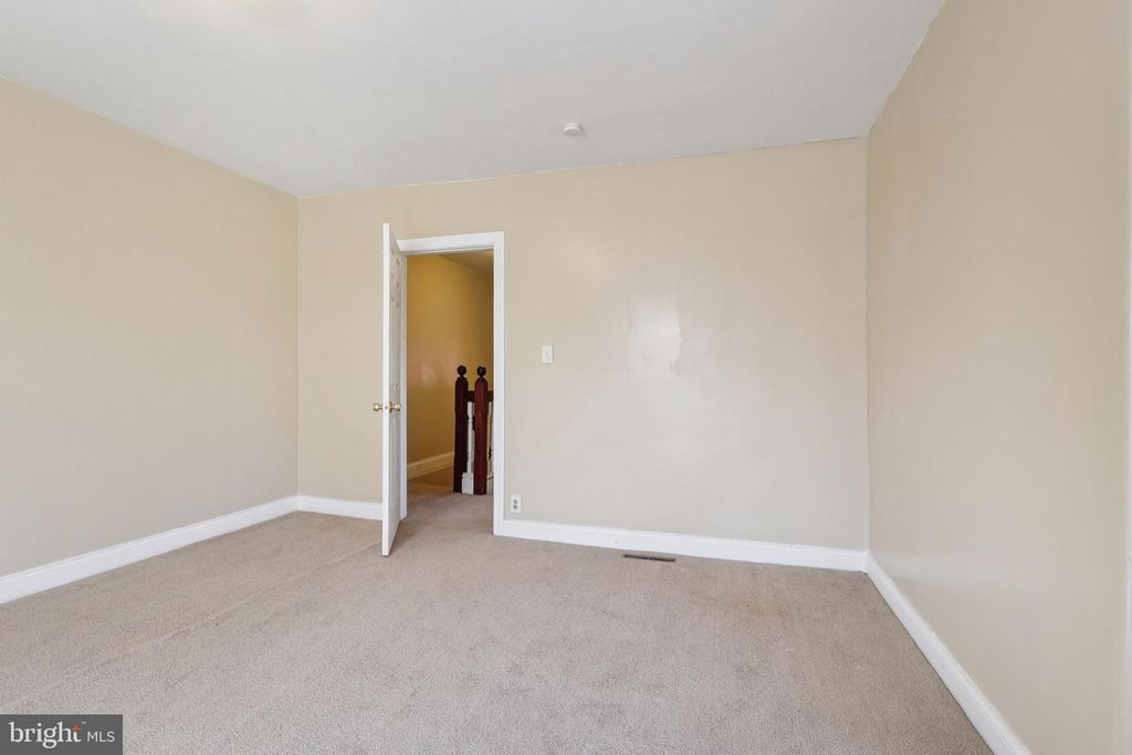 Image 35 of property listing at 422 SUMMER AVE, Edgewater Park, NJ 08010