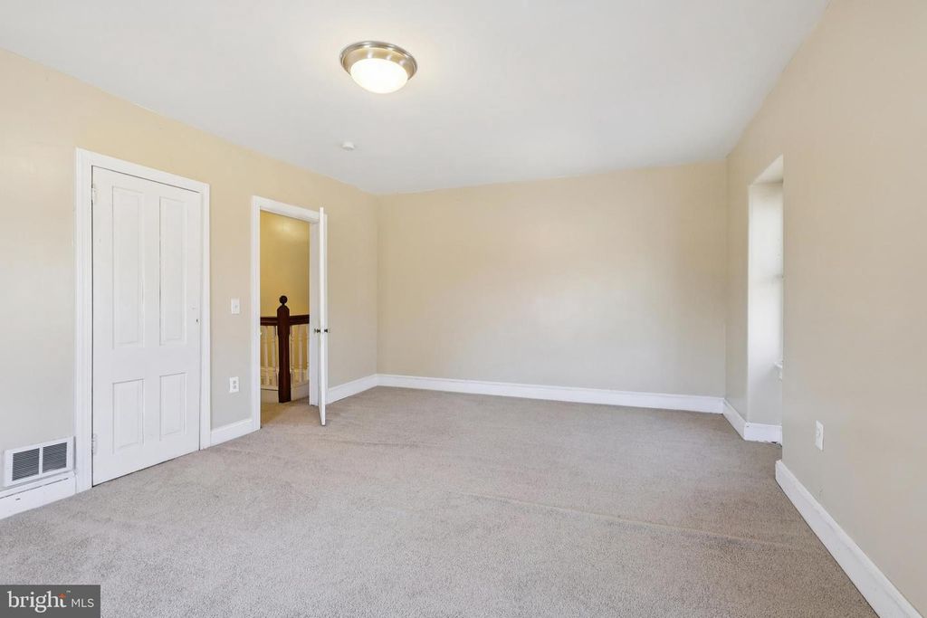 Image 41 of property listing at 422 SUMMER AVE, Edgewater Park, NJ 08010