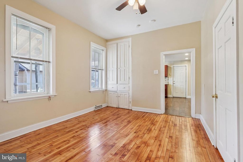 Image 9 of property listing at 422 SUMMER AVE, Edgewater Park, NJ 08010