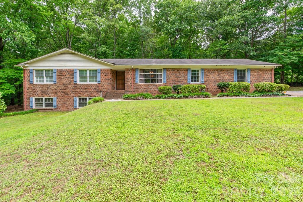 1735 Saddlewood Drive, Fort Mill, SC 29715