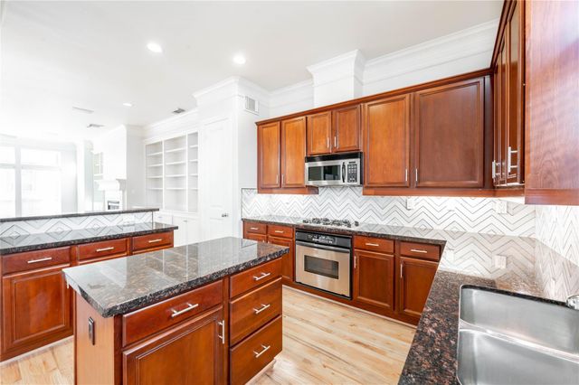 643 Hartman Street, Houston, TX 77007