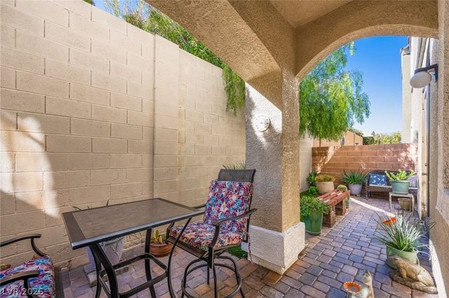 939 Paisley Street, Las Vegas, NV 89145